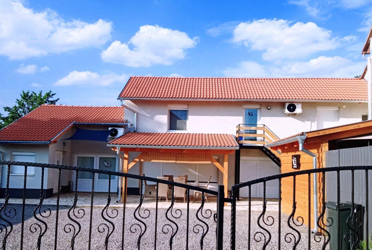 Csigahaz Apartman Pécs Exterior foto