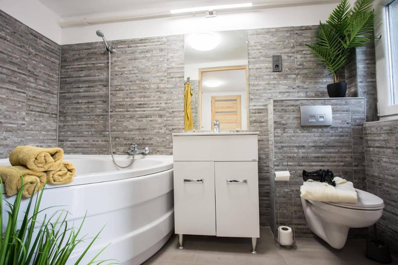 Csigahaz Apartman Pécs Exterior foto